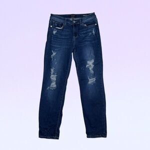 Judy Blue 82198 Distressed Boyfriend Fit size 9 (WORN)